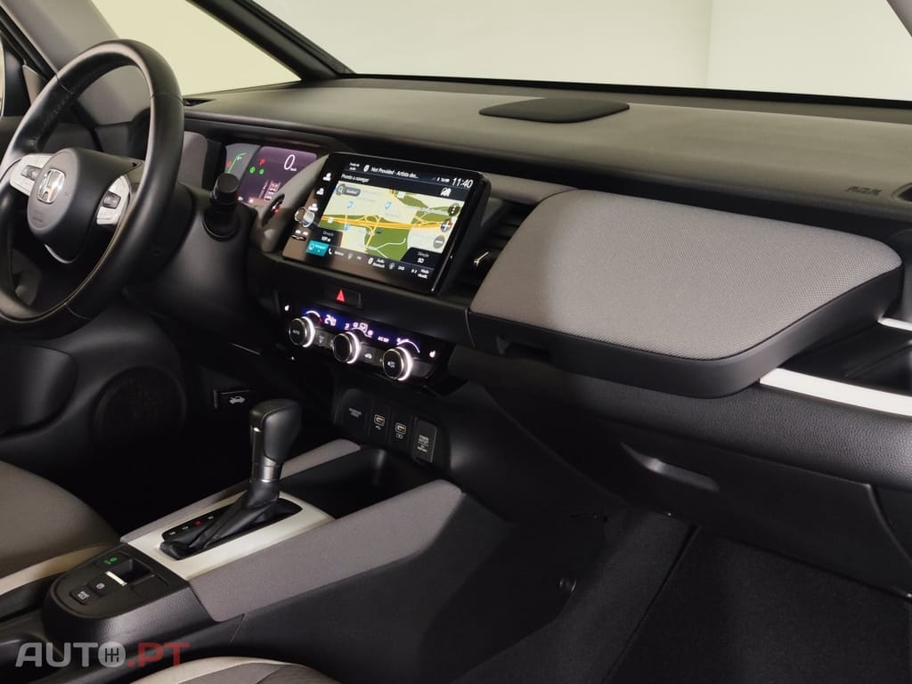 Honda Jazz 1.5i-MMD Crosstar Executive