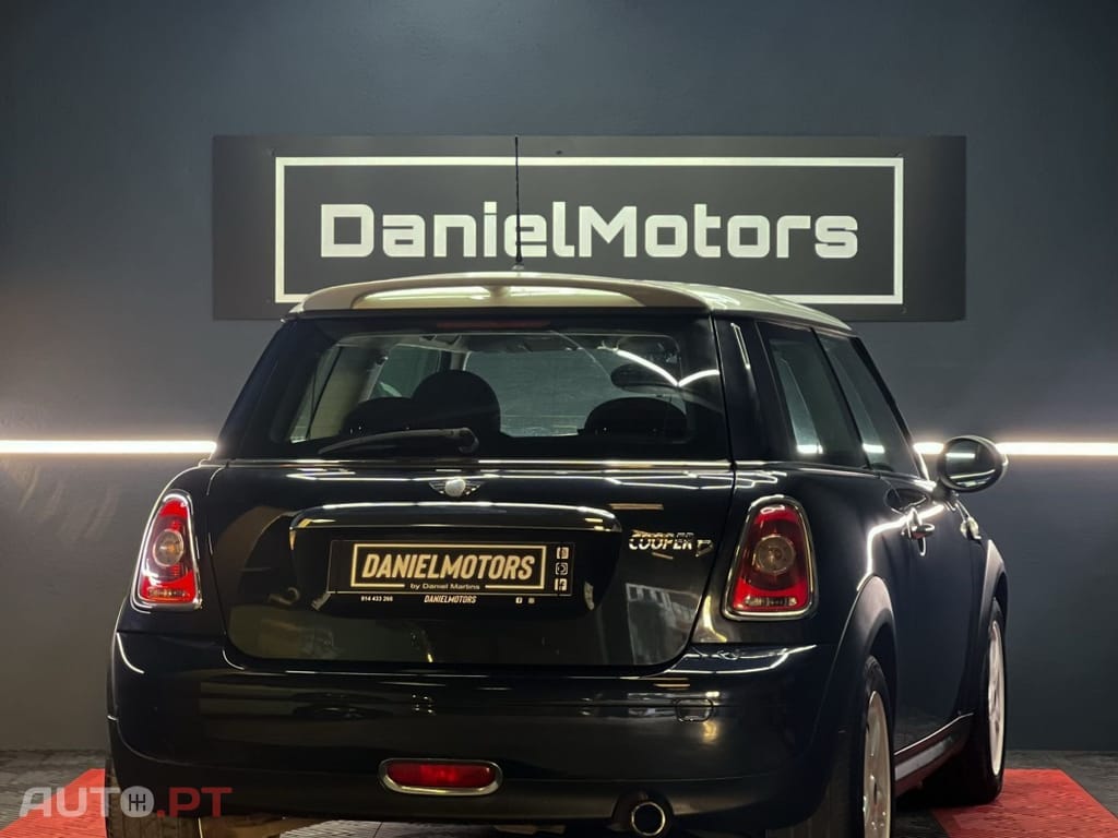 MINI Cooper Cooper D