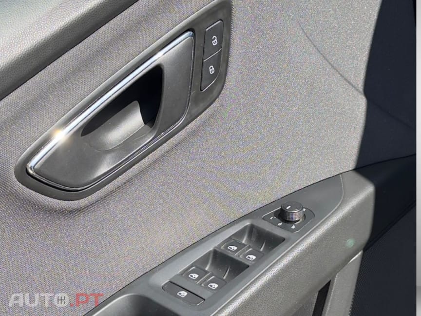 SEAT Leon 1.6 TDI Style Ecomotive — fotografia 13
