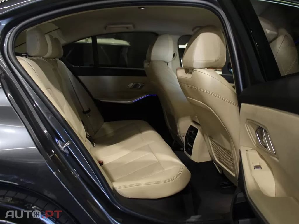 BMW 318 d Line Luxury Auto