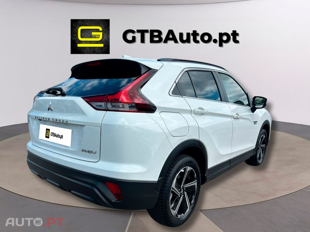 Mitsubishi Eclipse Cross I.V.A DEDUTÍVEL 2.4 MIVEC BASIS ALLRAD