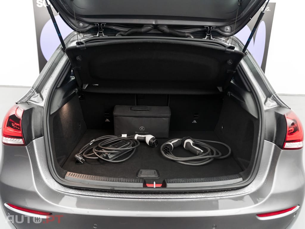 Mercedes-Benz A 250 e Style Plus