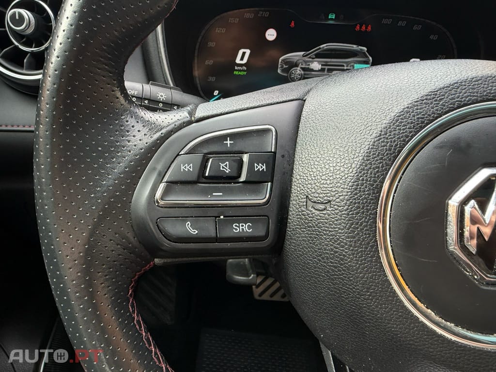 MG EHS PHEV Hybrid Luxury I.V.A DEDUTIVEL