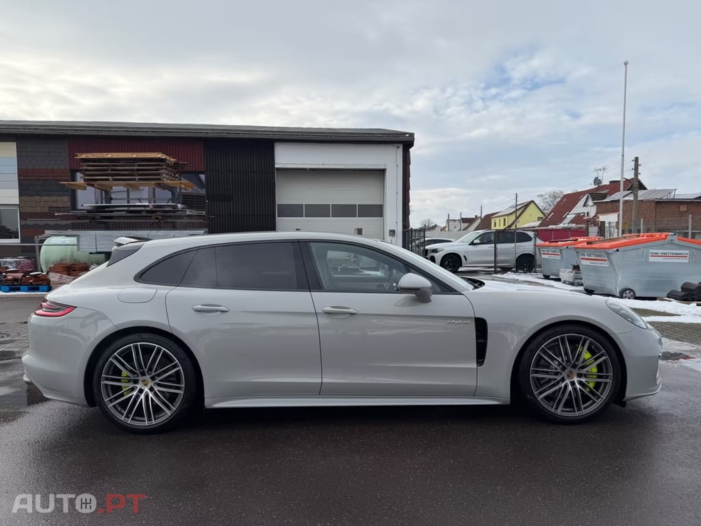 Porsche Panamera 4 E-Hybrid Sport