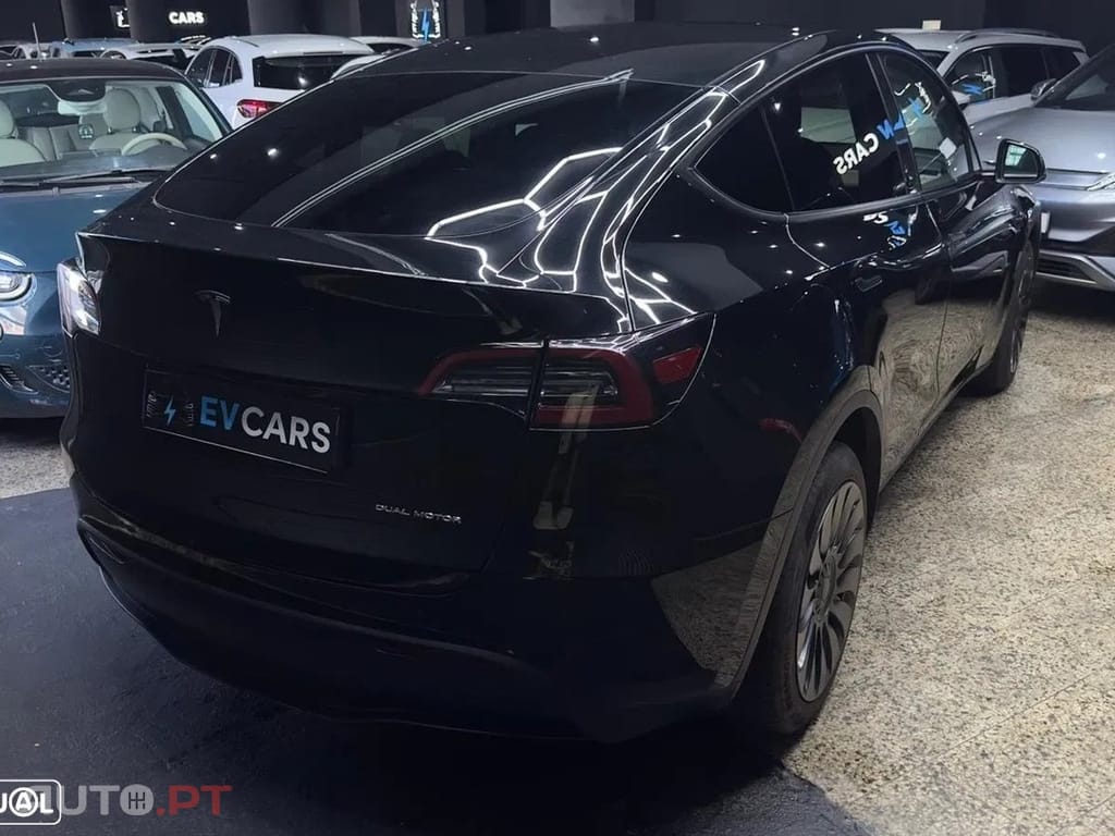 Tesla Model Y Long Range Dual Motor AWD
