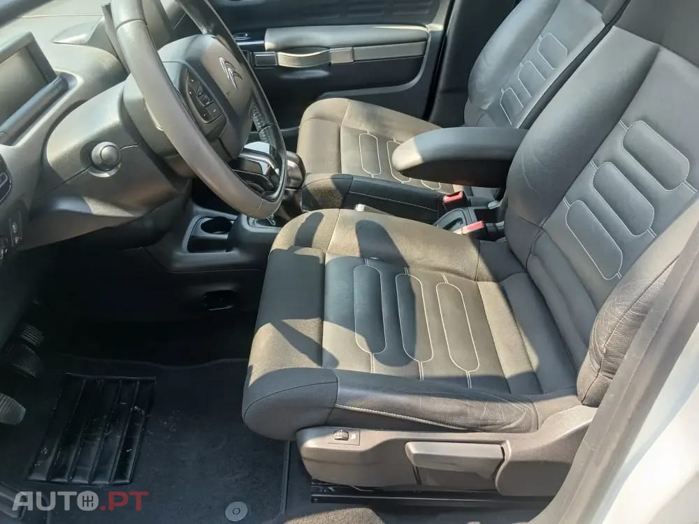 Citroen C4 Cactus Pure Tech e-THP 110 Stop&Start Shine