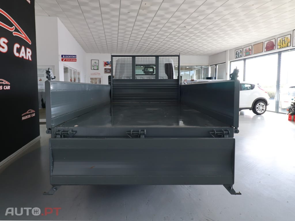 Mitsubishi Canter 3S13 Tri-Basculante