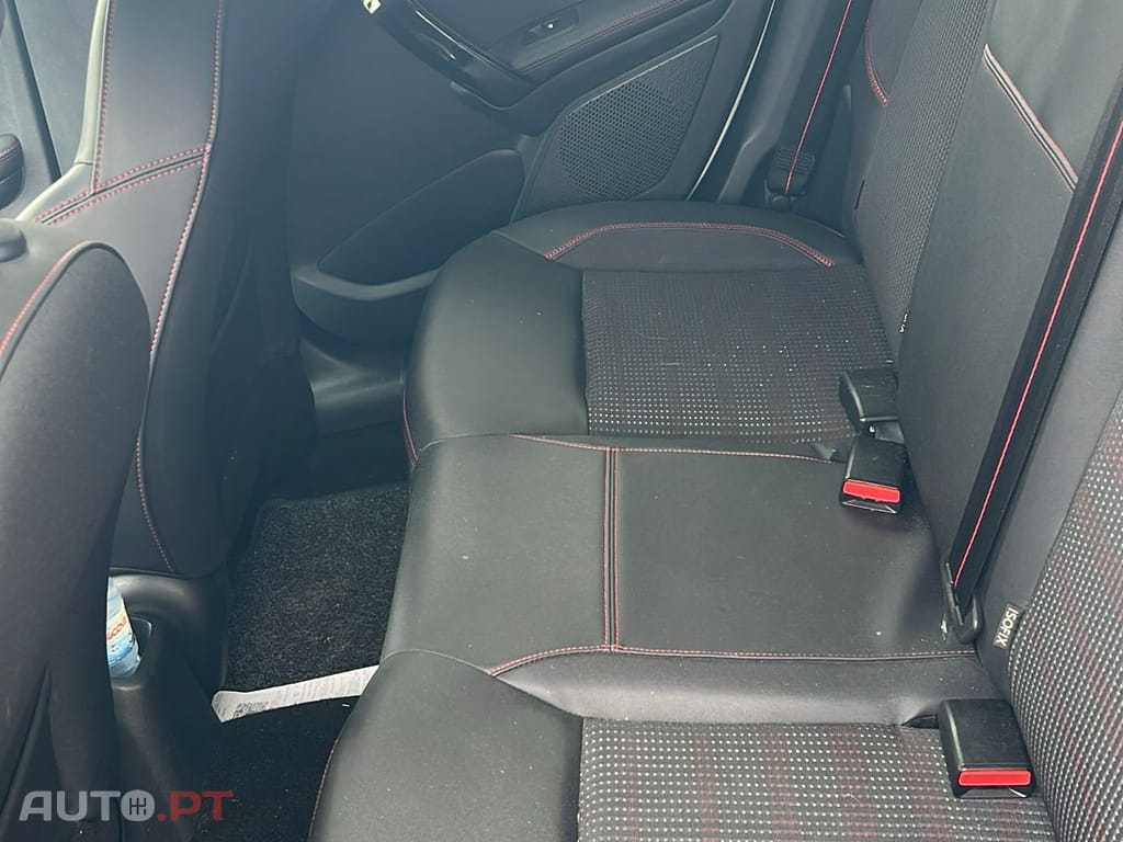 Peugeot 208 GT LINE