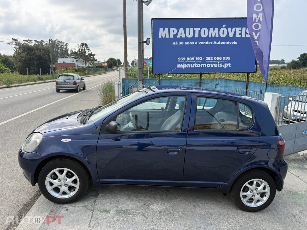 Toyota Yaris 1.0 Base