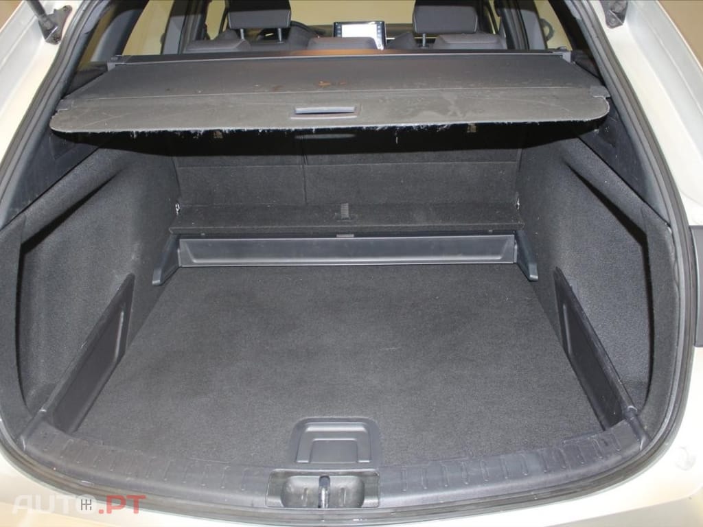 Toyota Corolla Touring Sports 1.8 Hybrid Dynamic Business