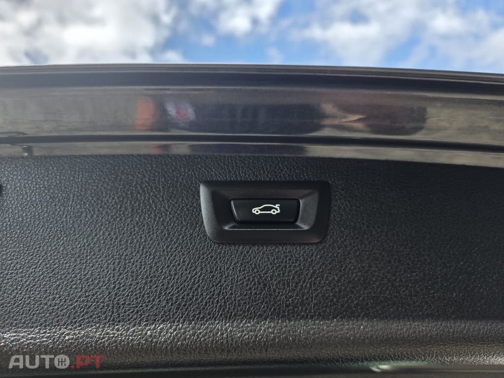 BMW 318 d Line Luxury Auto