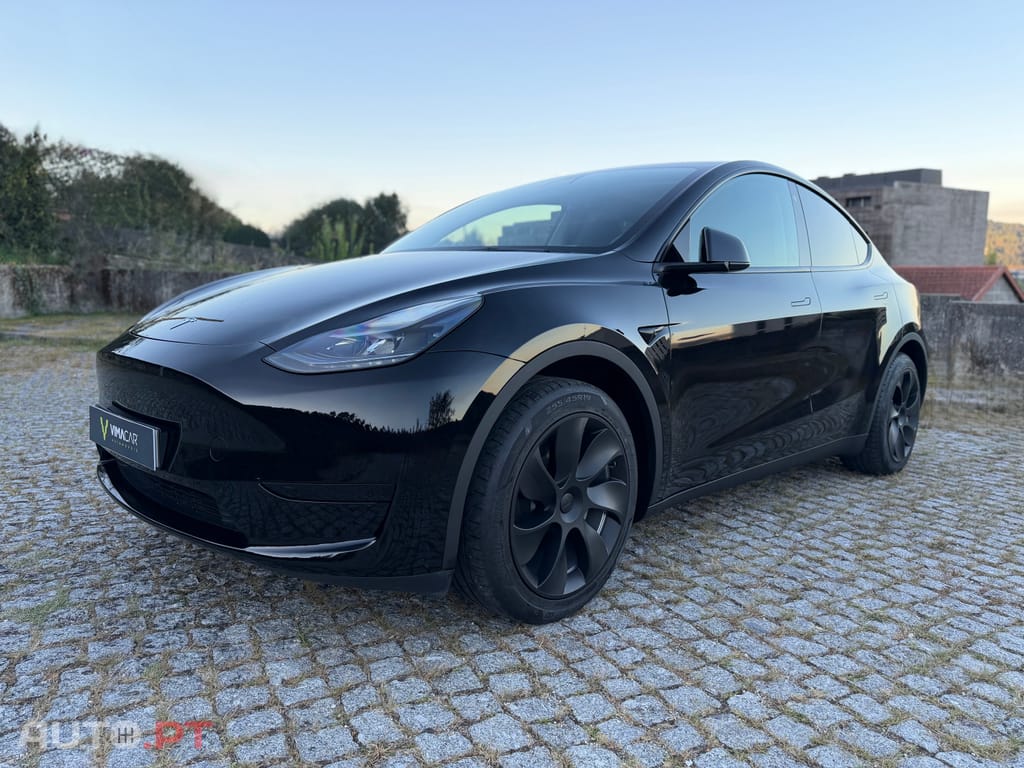 Tesla Model Y RWD
