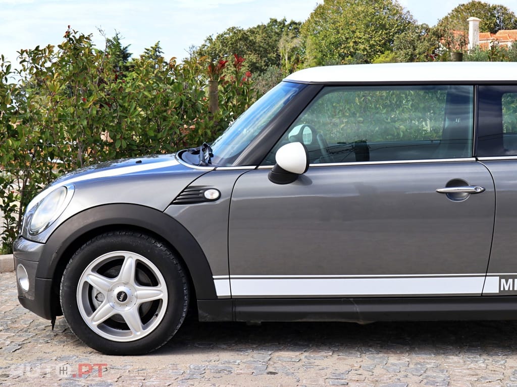 MINI Cooper Cooper D