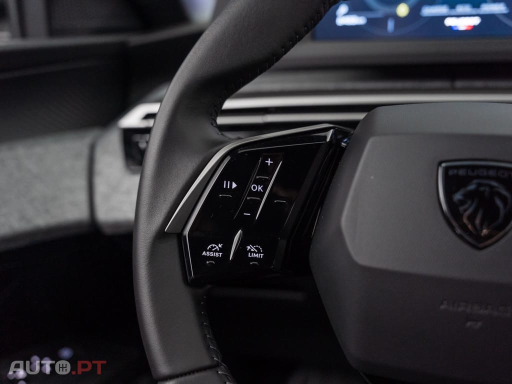 Peugeot 3008 1.2 Hybrid Allure e-DCS6