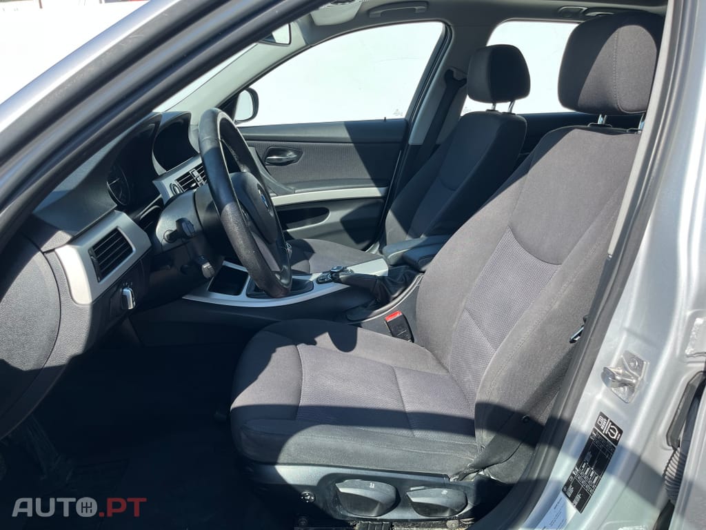 BMW 318 d Touring Line Sport