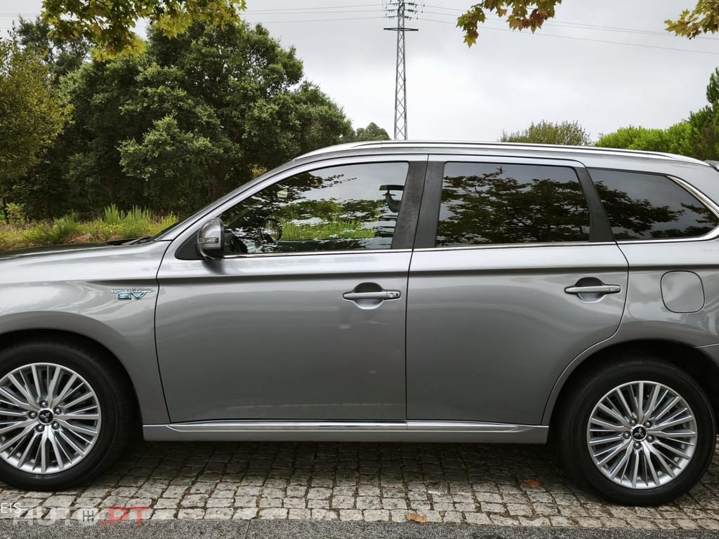 Mitsubishi Outlander 2.4 PHEV Intense
