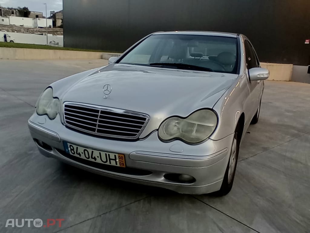 Mercedes-Benz 220 C 220 CDI