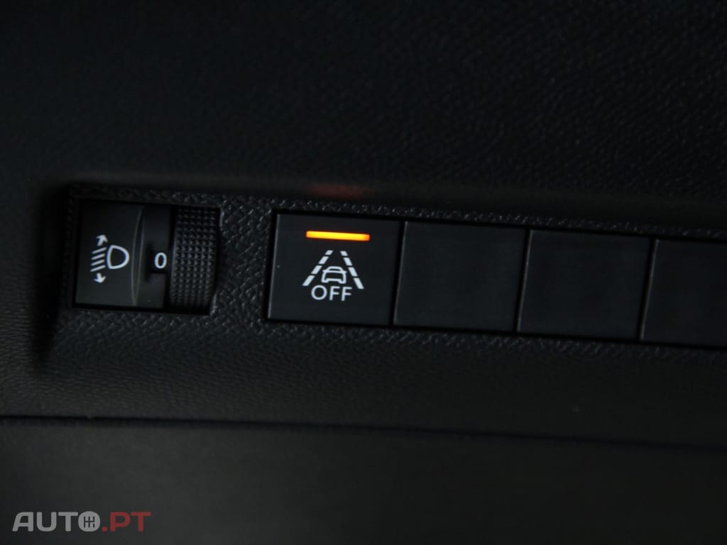 Peugeot E-208 50KWh Allure