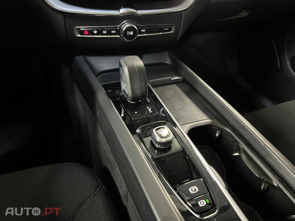 Volvo XC60 2.0 T6 340 AWD PHEV Inscription Auto