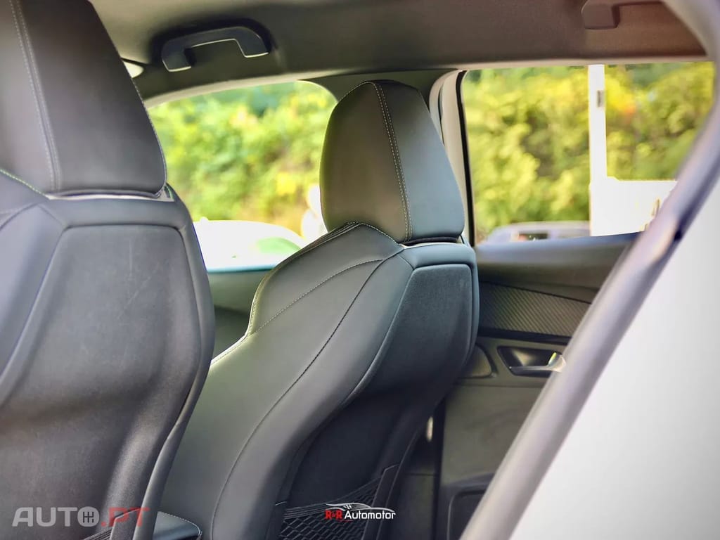 Peugeot E-2008 50 kWh GT