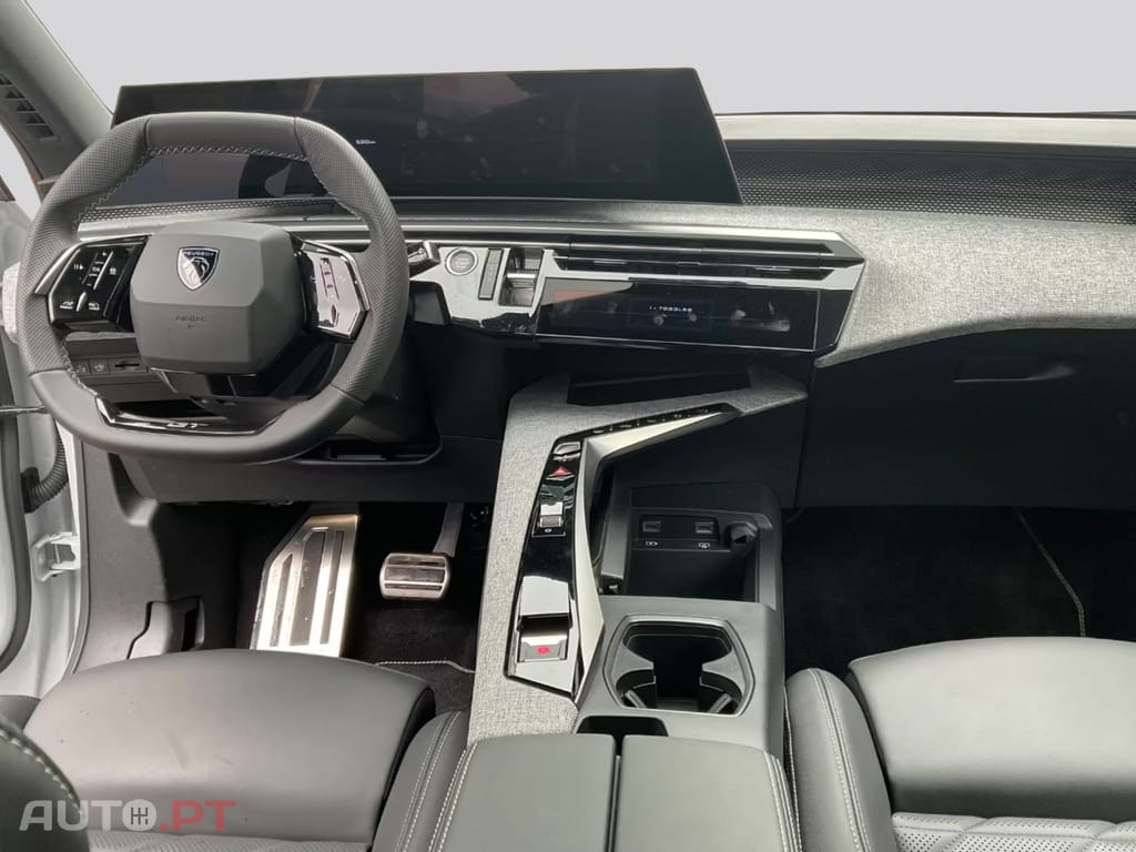 Peugeot E-3008 GT  I.V.A DEDUTIVEL 