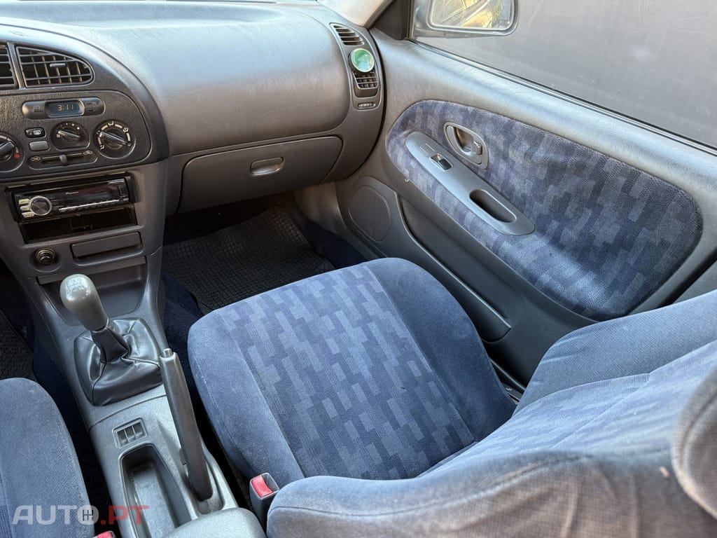 Mitsubishi Lancer 1300 GLX