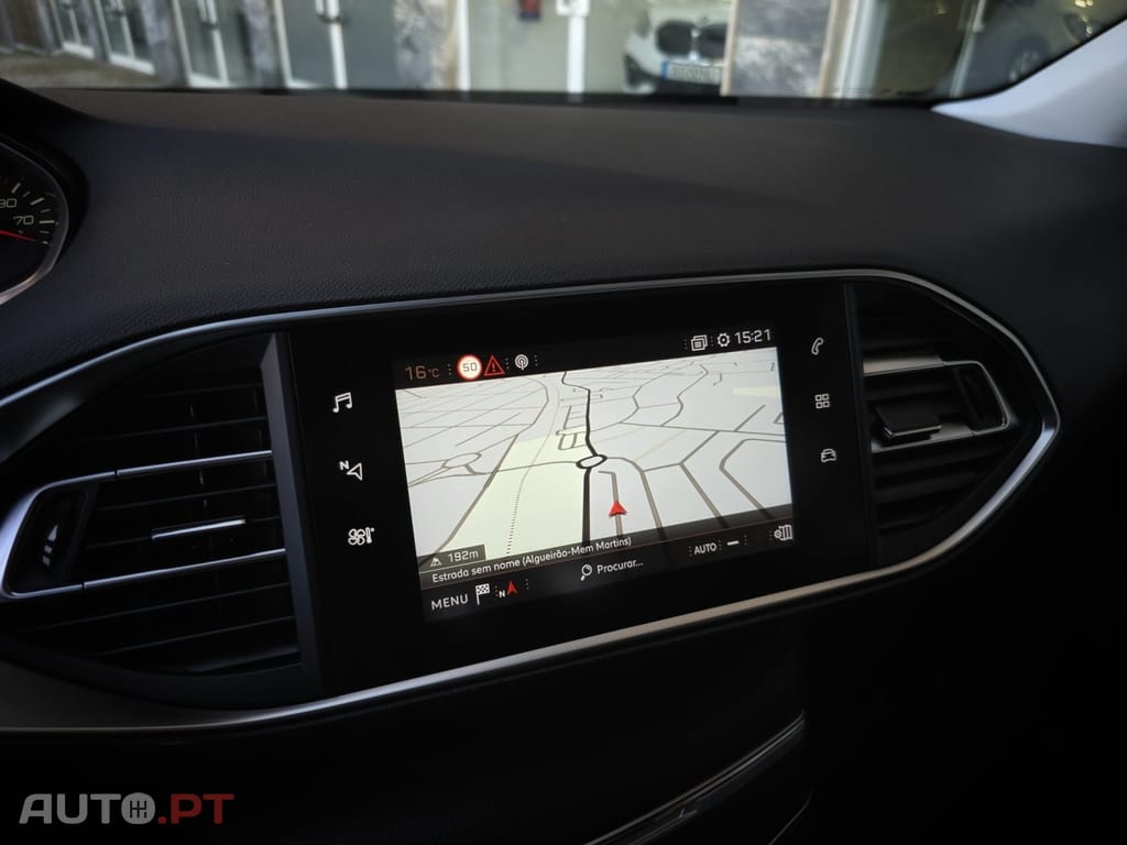 Peugeot 308 1.5 BlueHDi Style J17