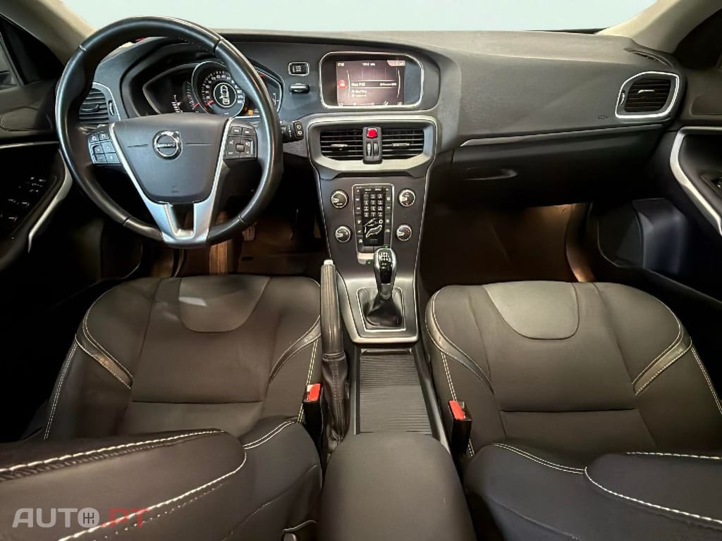 Volvo V40 2.0 D3 Momentum