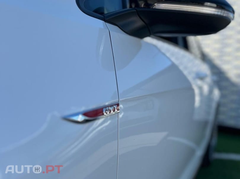 Volkswagen Golf 2.0 GTi DSG