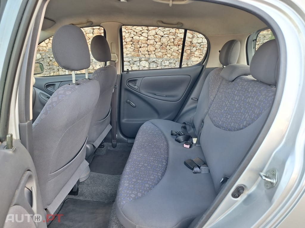 Toyota Yaris 1.0 Luna