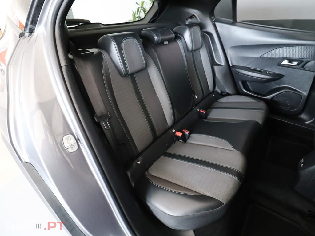 Peugeot 2008 1.2 PureTech Allure