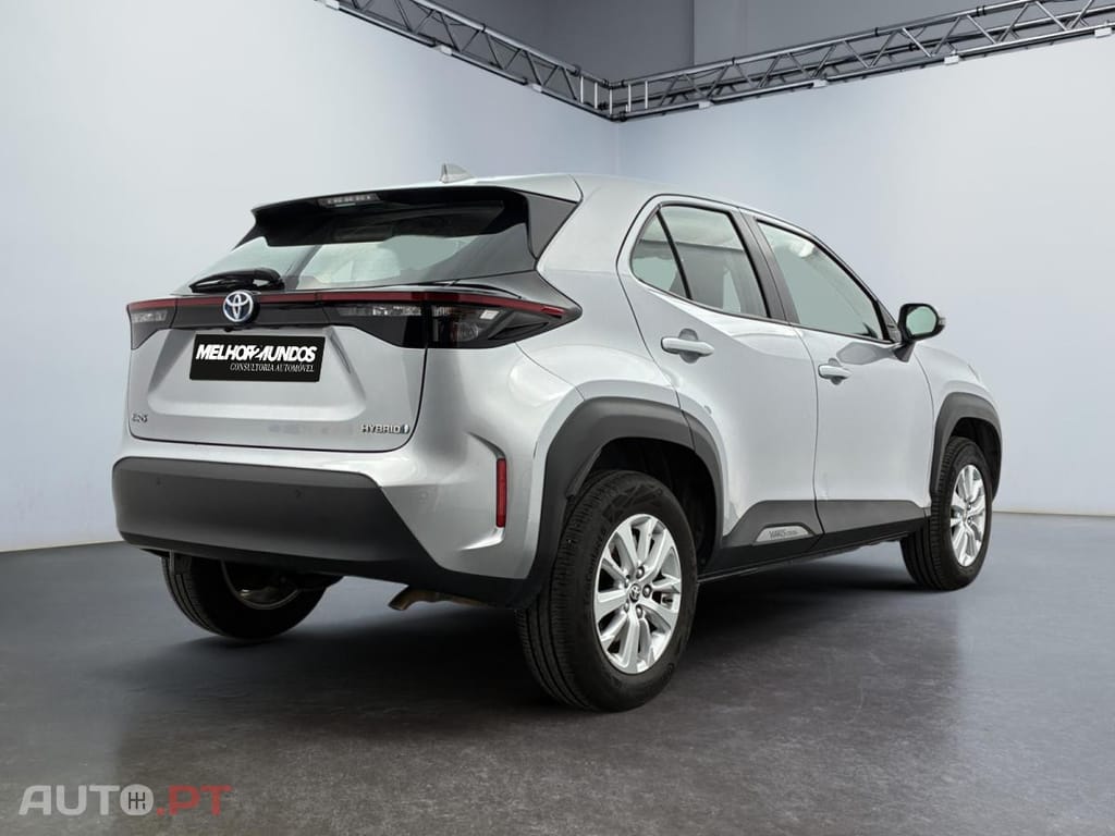 Toyota Yaris Cross Hybrid Dynamic Business 2WD