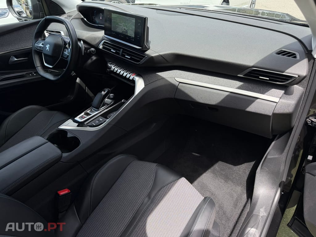 Peugeot 3008 1.6 Hybrid Allure e-EAT8