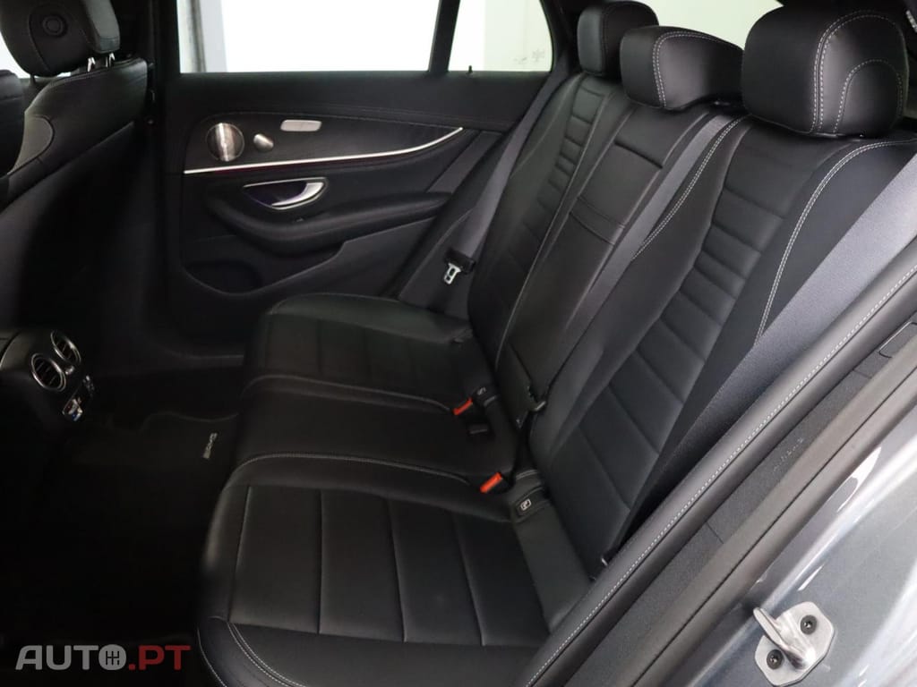 Mercedes-Benz E 300 de Auto AMG LINE