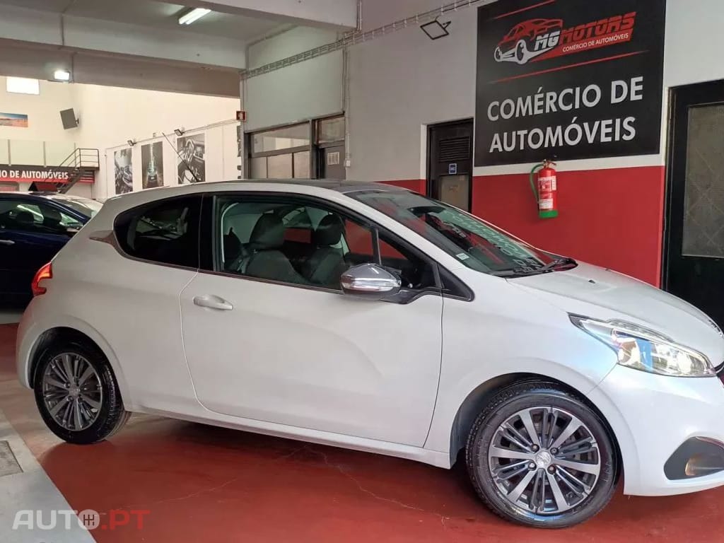 Peugeot 208 1.2 PureTech Allure