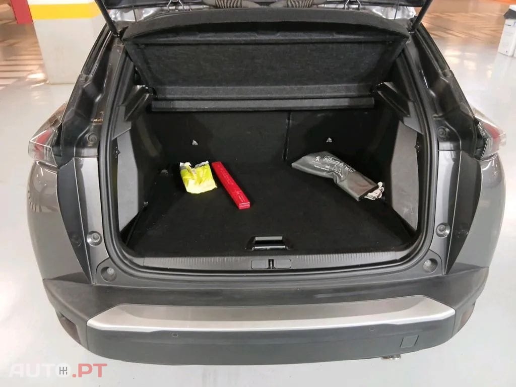 Peugeot 2008 1.5 BlueHDi Allure Pack