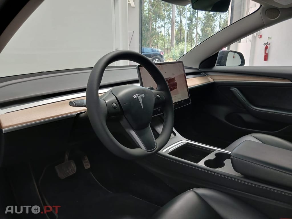 Tesla Model 3 Long Range Tração Traseira
