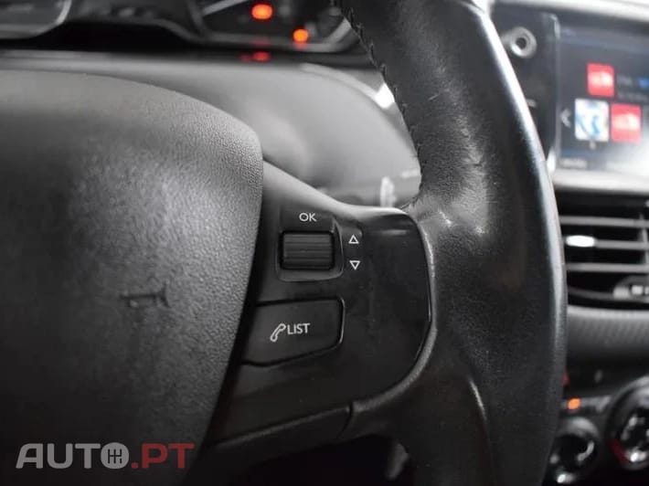 Peugeot 2008 1.5 BlueHDi Style