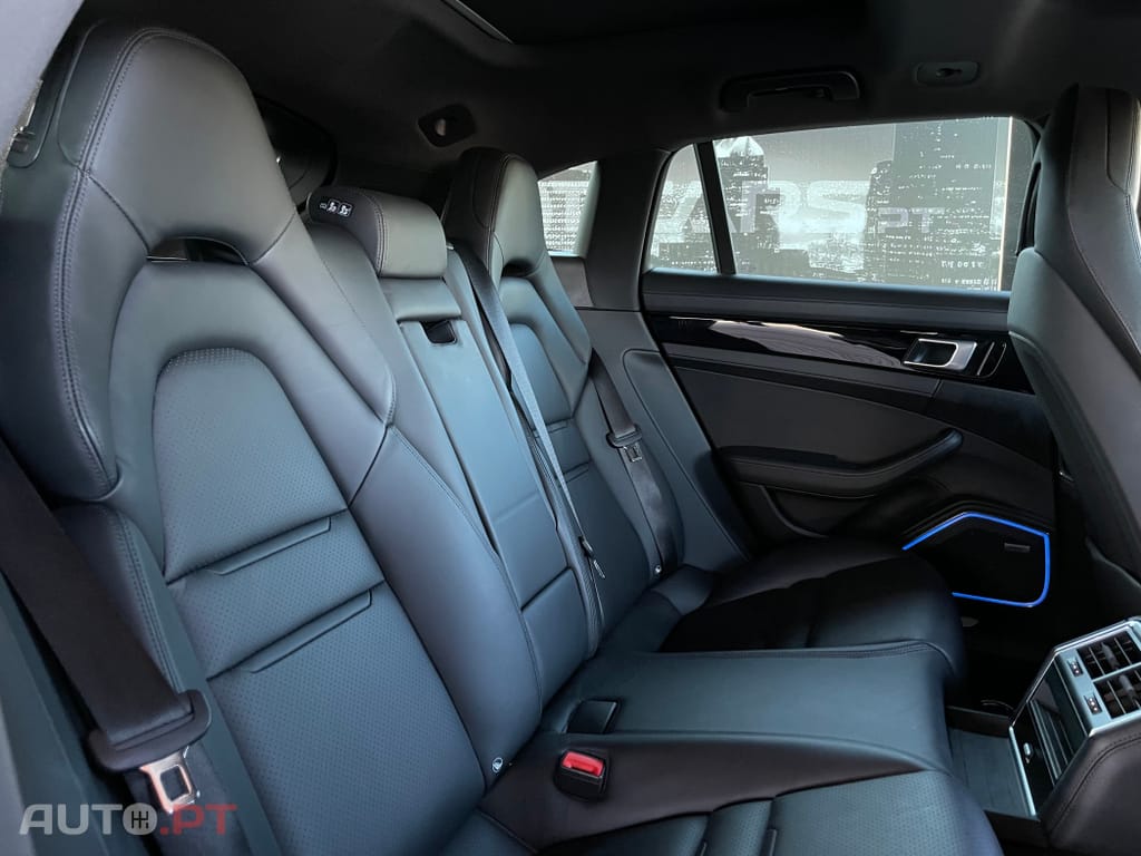 Porsche Panamera 4 E-Hybrid