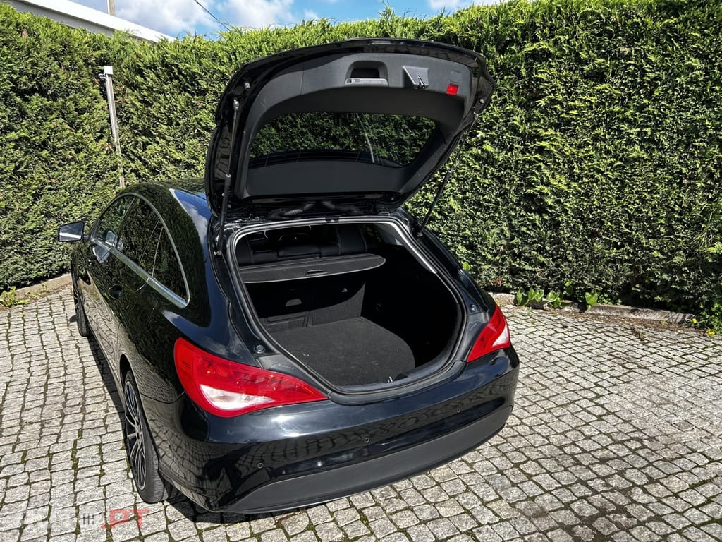Mercedes-Benz CLA 180 d Shooting Brake