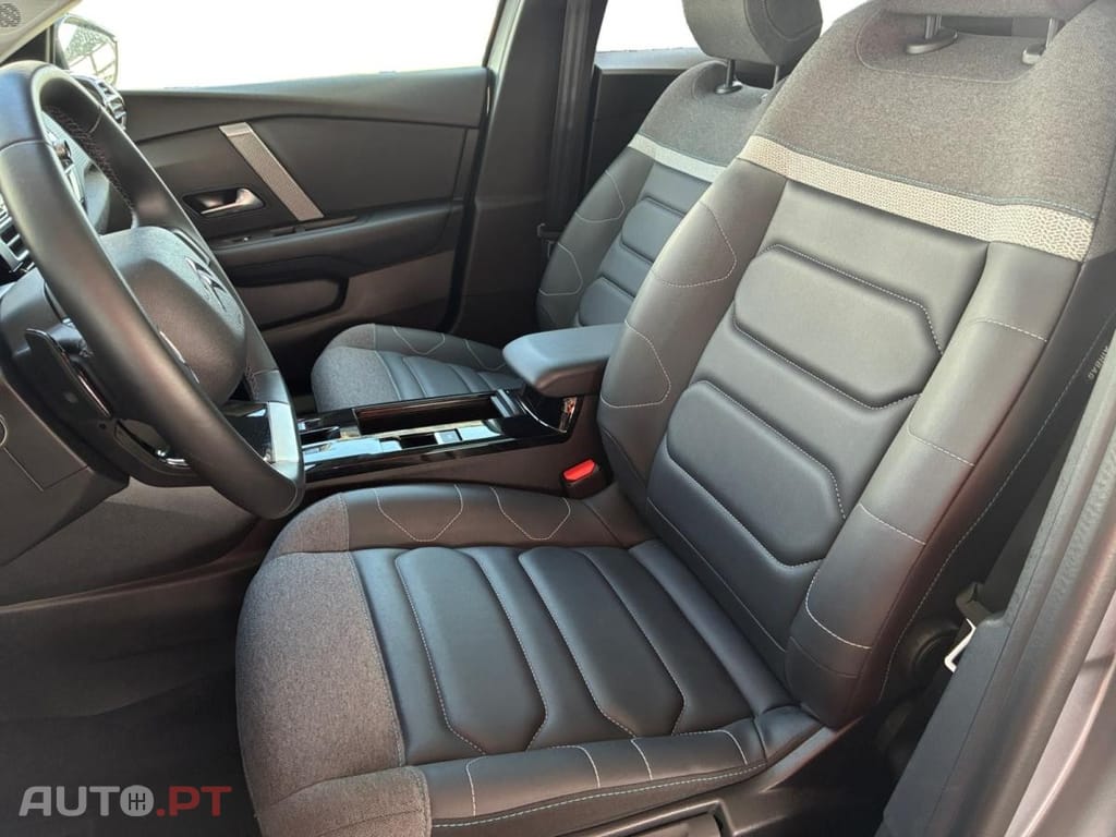 Citroen C4 X 1.2 PureTech Shine EAT8