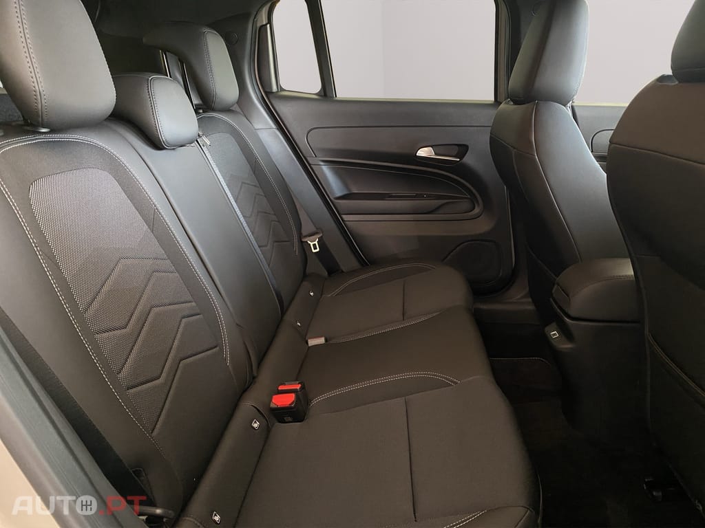 Jeep Avenger 1.2 e-Hybrid Black Edition DCT