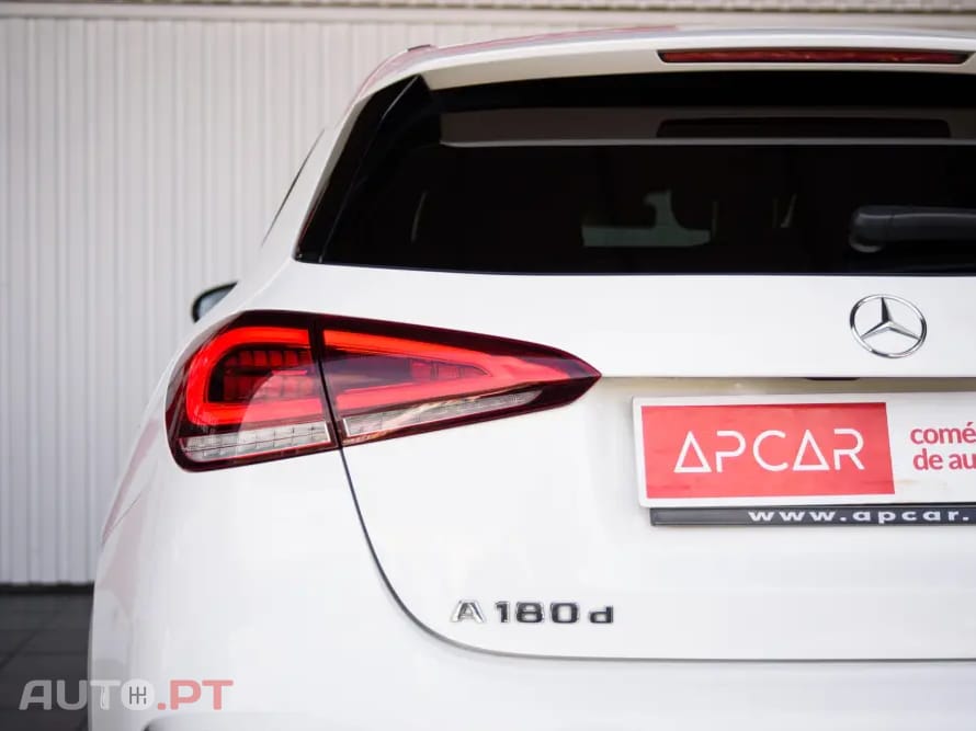 Mercedes-Benz A 180 d AMG Line