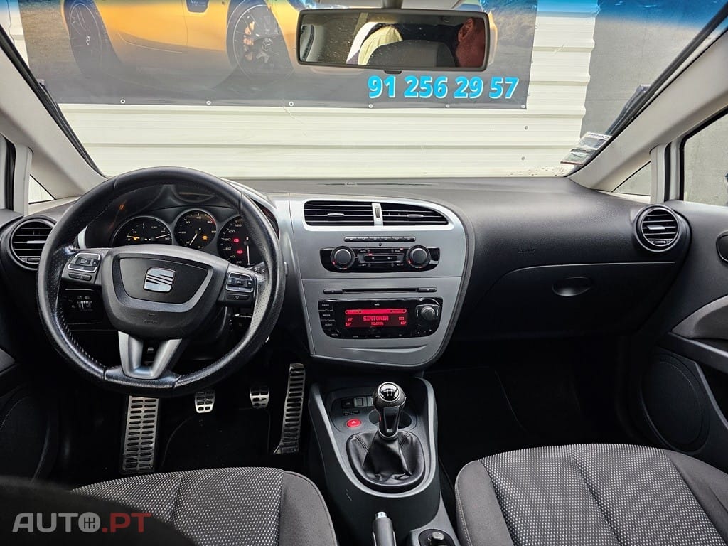 Seat Leon 1.6 TDI DPF Ecomotive Sport
