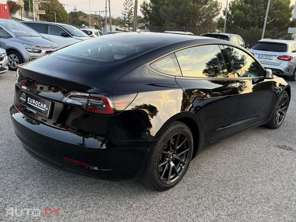 Tesla Model 3 Standard Range Plus RWD