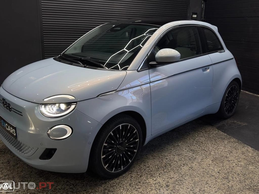 Fiat 500e La Prima