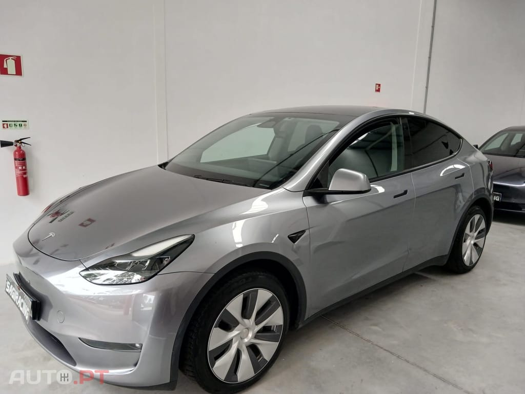 Tesla Model Y Long Range Dual Motor AWD