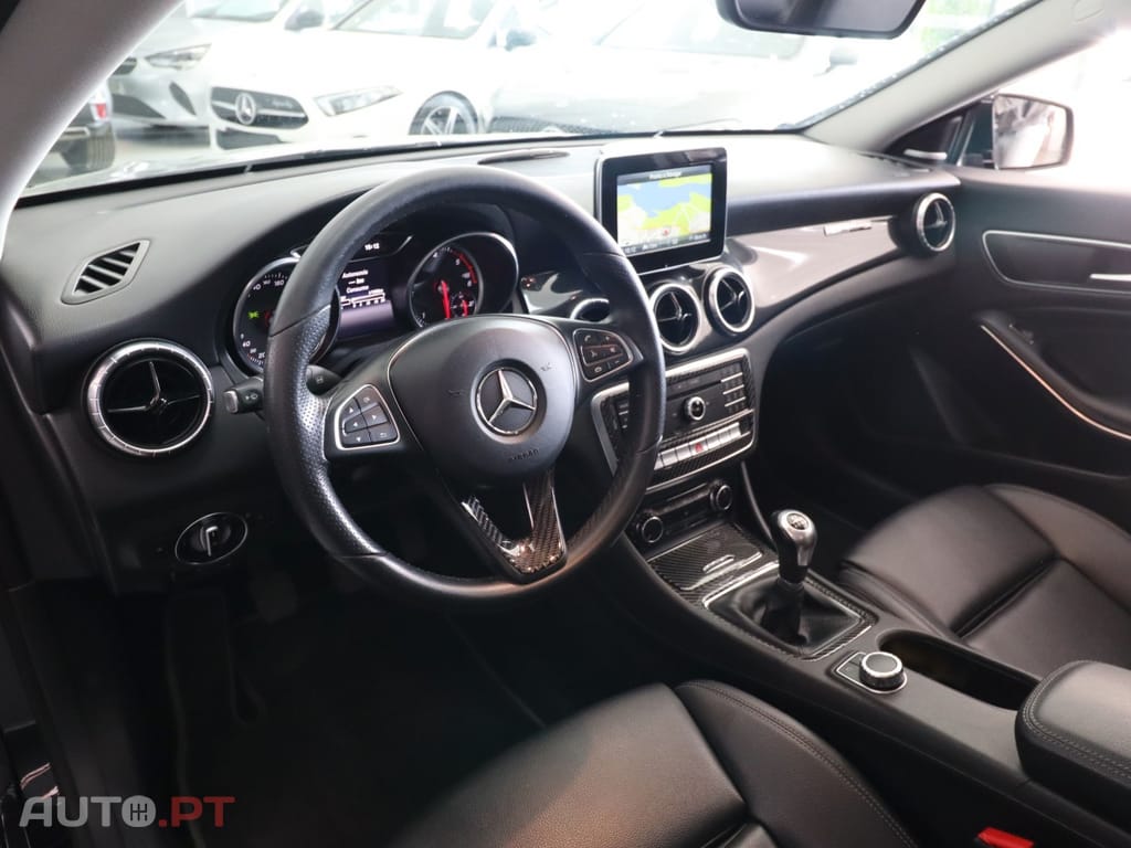 Mercedes-Benz CLA 180 d Shooting Brake