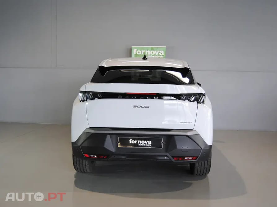 Peugeot 3008 1.2 Hybrid Allure e-DCS6