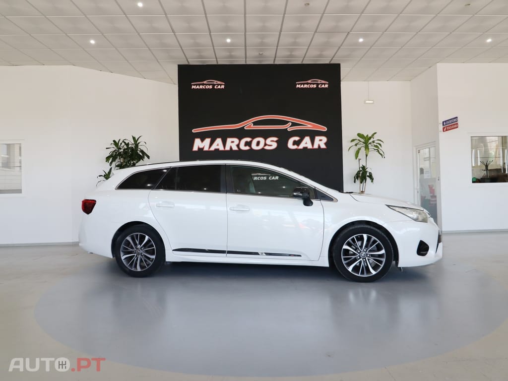 Toyota Avensis Touring Sports 1.6 D-4D Exclusive+GPS
